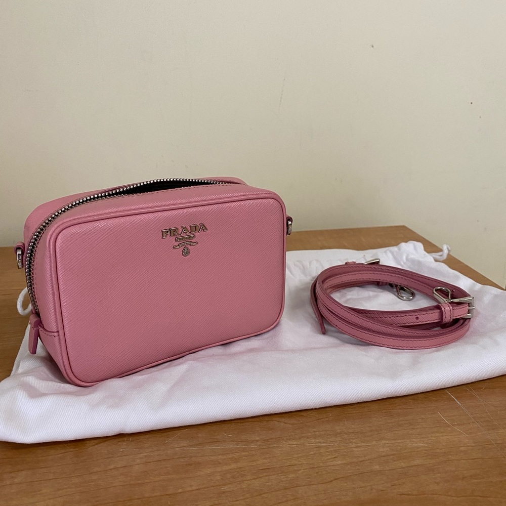 💯 Barbie Pink Prada leather small crossbody